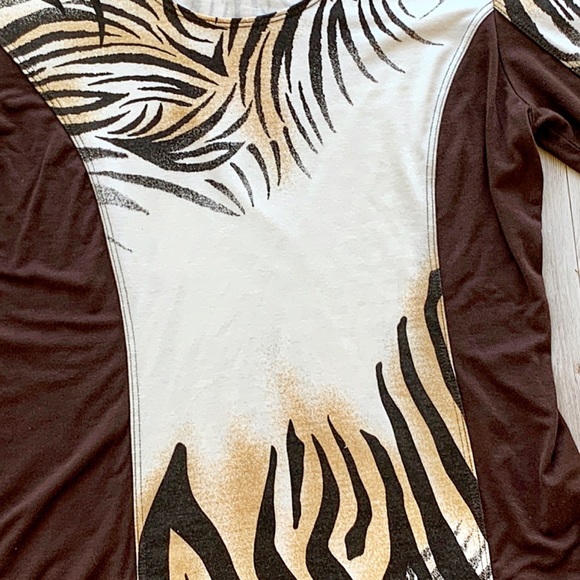 Travel Elegance animal print mid sleeve blouse - Picture 3 of 4